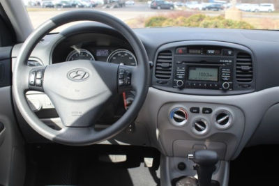 2011 Hyundai Accent  GLS