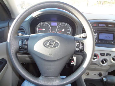 2011 Hyundai Accent GLS