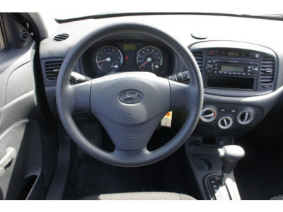 2008 Hyundai Accent  SE