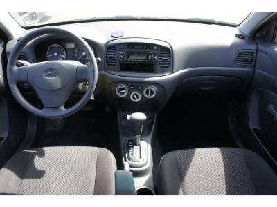 2008 Hyundai Accent  SE