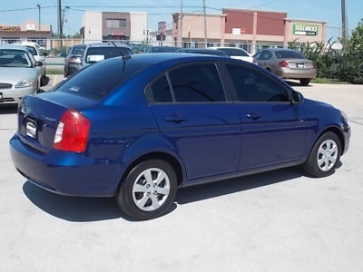 2011 Hyundai Accent  GLS