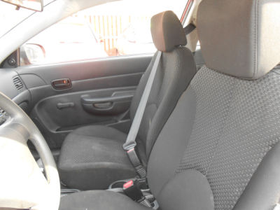 2010 Hyundai Accent Blue