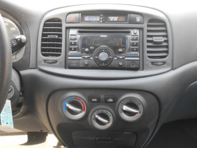 2010 Hyundai Accent Blue