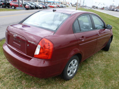 2011 Hyundai Accent  GLS