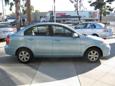 2010 Hyundai Accent  GLS