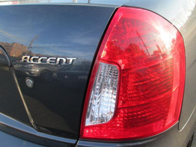 2011 Hyundai Accent  GLS