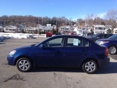 2011 Hyundai Accent  GLS