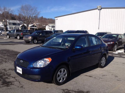 2011 Hyundai Accent  GLS