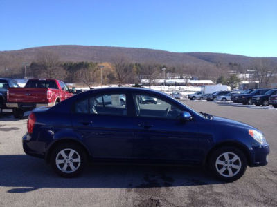 2011 Hyundai Accent  GLS