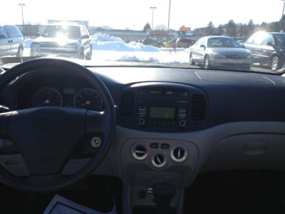 2011 Hyundai Accent  GLS