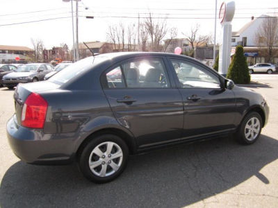 2011 Hyundai Accent  GLS