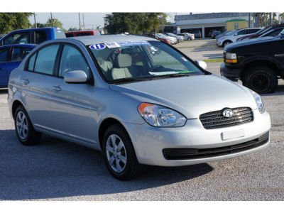 2011 Hyundai Accent  GLS