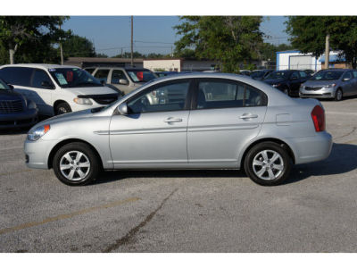 2011 Hyundai Accent  GLS