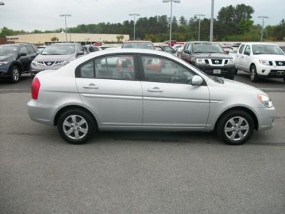 2011 Hyundai Accent  GLS