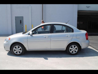 2008 Hyundai Accent GLS