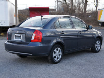 2011 Hyundai Accent  GLS