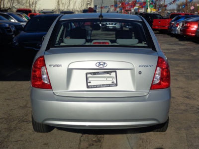 2011 Hyundai Accent  GLS