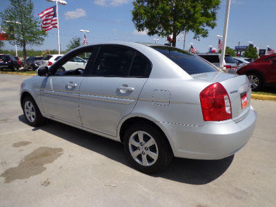 2011 Hyundai Accent GLS