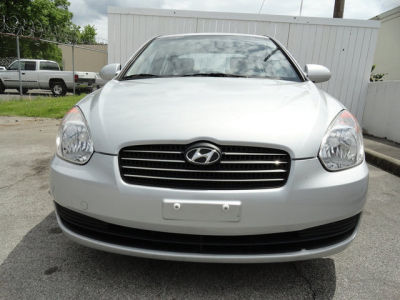 2009 Hyundai Accent  GLS