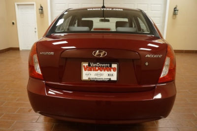 2011 Hyundai Accent  GLS