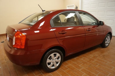 2011 Hyundai Accent  GLS