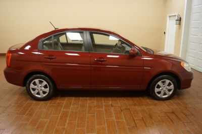 2011 Hyundai Accent  GLS
