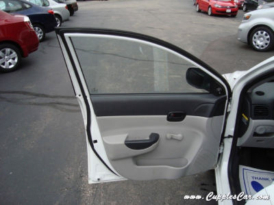 2011 Hyundai Accent  GLS
