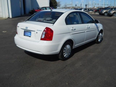 2009 Hyundai Accent  Auto GLS