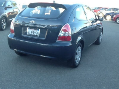 2010 Hyundai Accent Blue