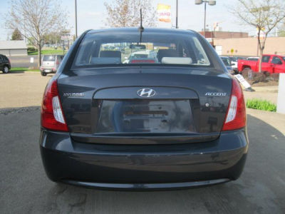 2011 Hyundai Accent GLS