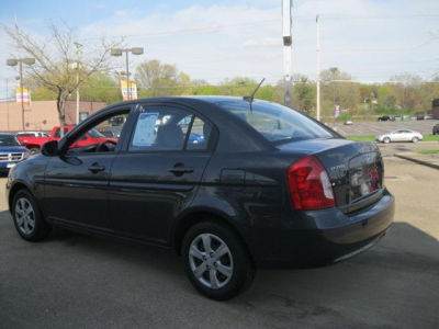 2011 Hyundai Accent GLS