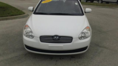 2011 Hyundai Accent  GLS