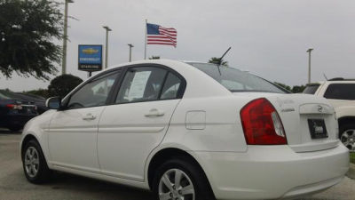 2011 Hyundai Accent  GLS