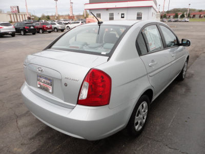 2010 Hyundai Accent  GLS
