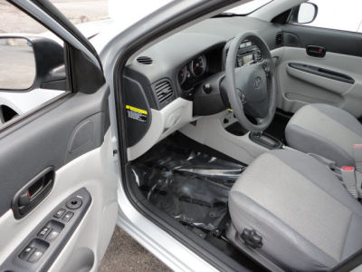 2010 Hyundai Accent  GLS