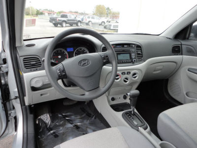 2010 Hyundai Accent  GLS