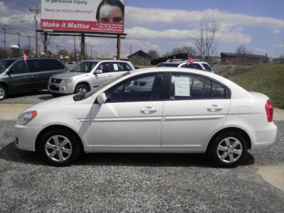 2009 Hyundai Accent  GLS