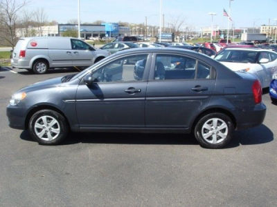 2010 Hyundai Accent  GLS