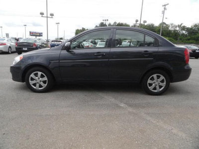 2010 Hyundai Accent GLS