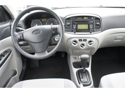 2010 Hyundai Accent GLS