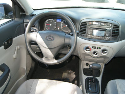 2011 Hyundai Accent  GLS