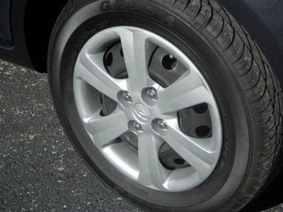 2011 Hyundai Accent  GLS