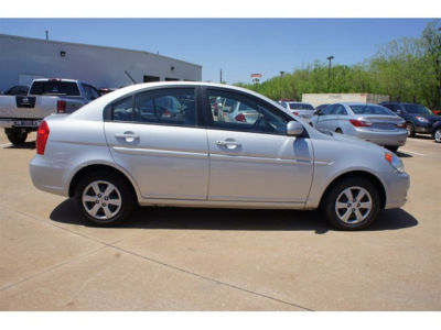 2010 Hyundai Accent  GLS