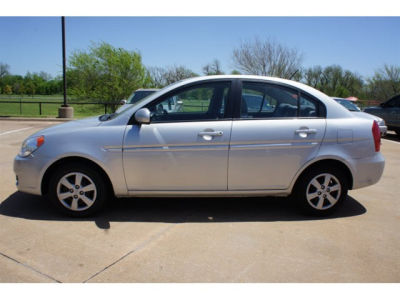 2010 Hyundai Accent  GLS