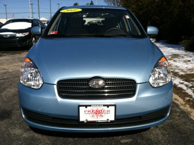 2011 Hyundai Accent  GLS