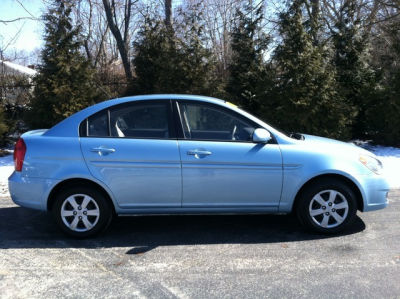 2011 Hyundai Accent  GLS