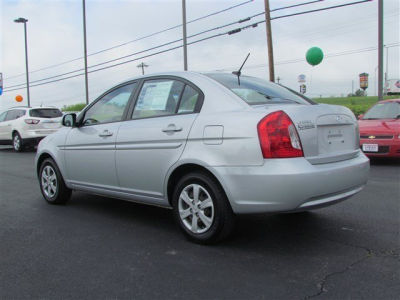 2010 Hyundai Accent  GLS
