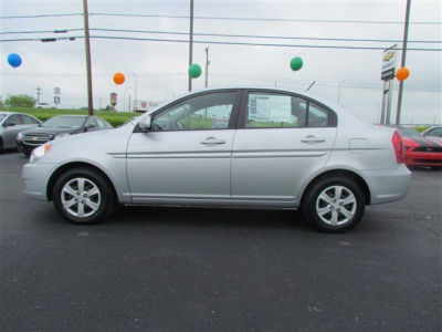 2010 Hyundai Accent  GLS