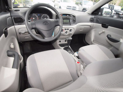 2011 Hyundai Accent GLS