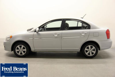2009 Hyundai Accent  GLS